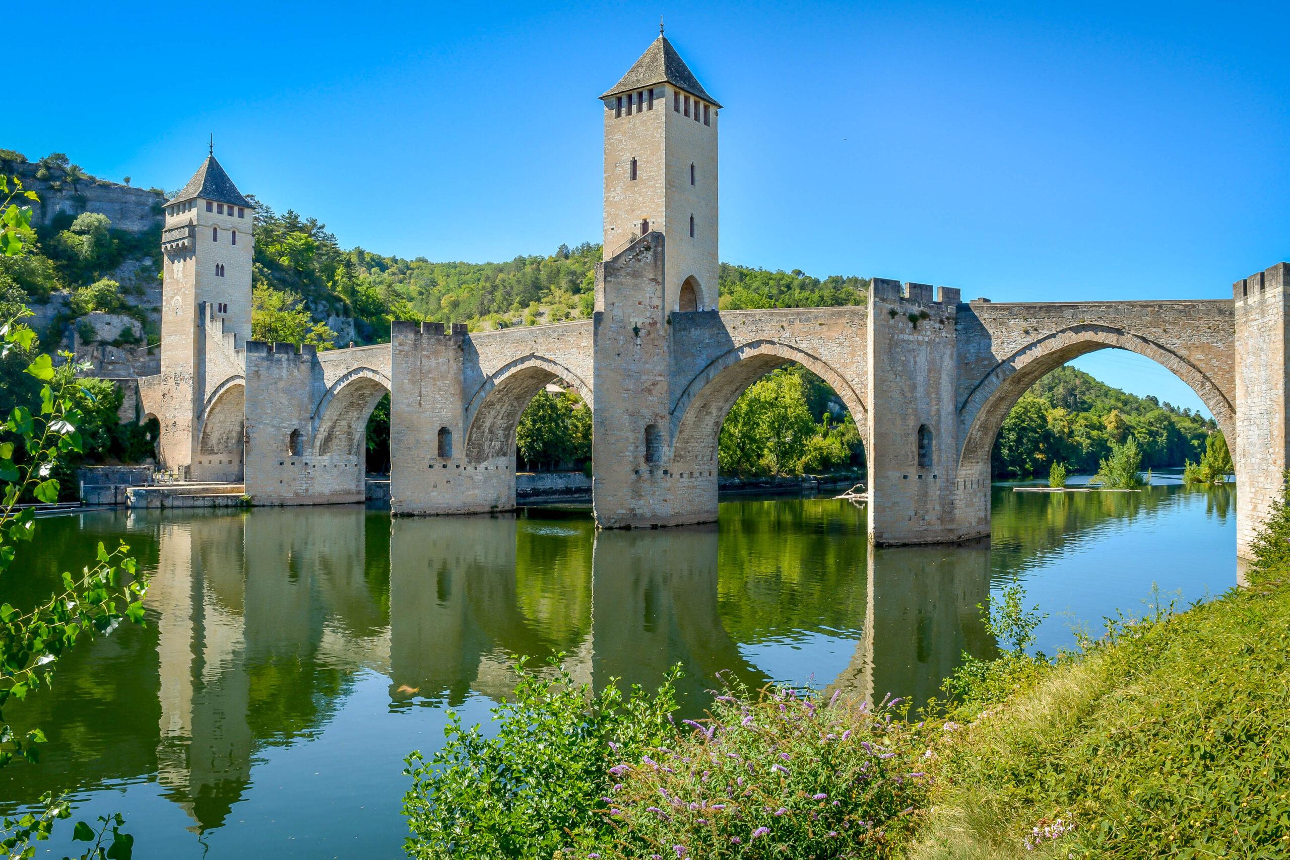 One of our Groups painting the bridge of Valentré