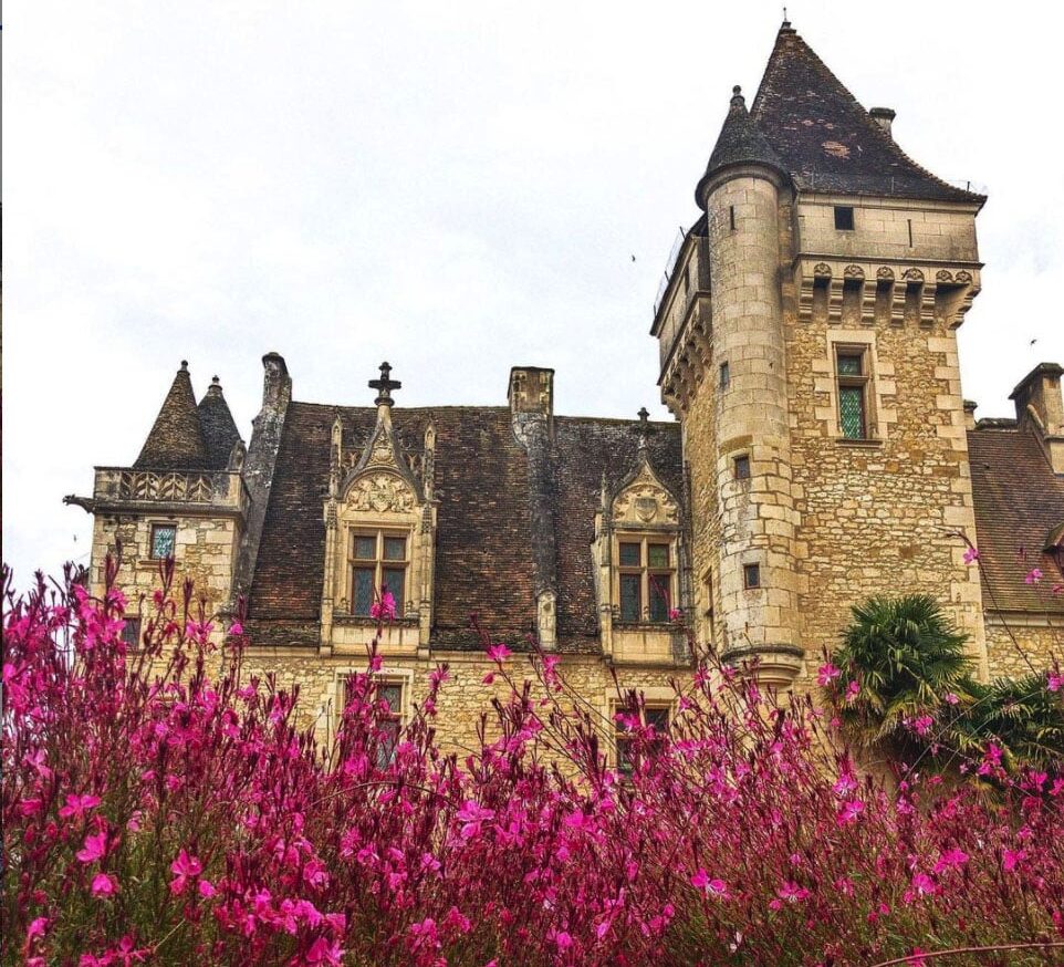 Group photo at Chateau des Milandes