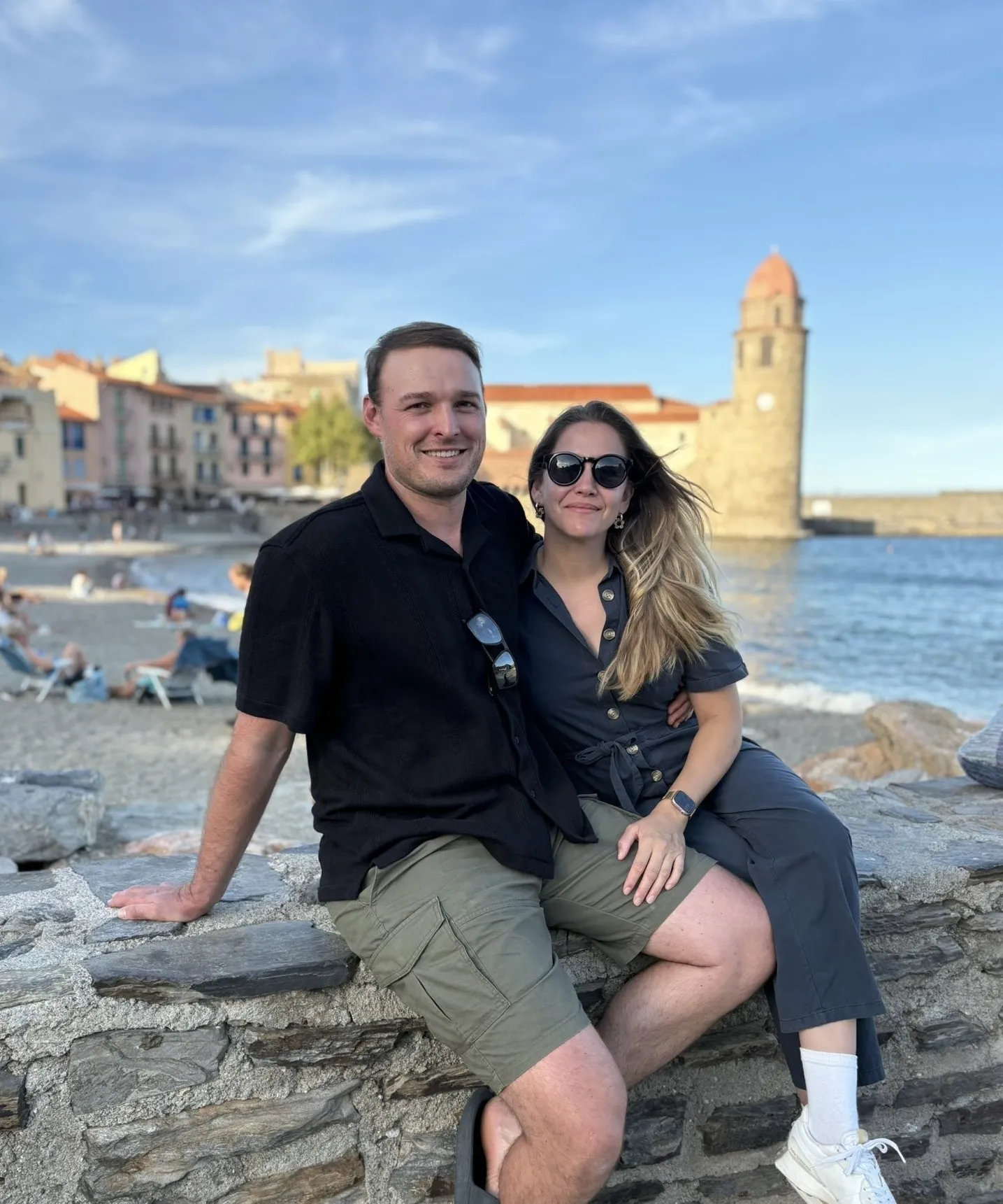 Renee Walden teaching a painting workshop in france at Perigord Retreats